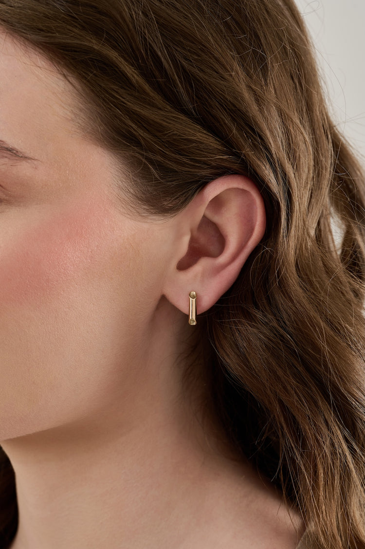 liz-lloyd-jewellery-gold-earrings-studs-9ct-tube